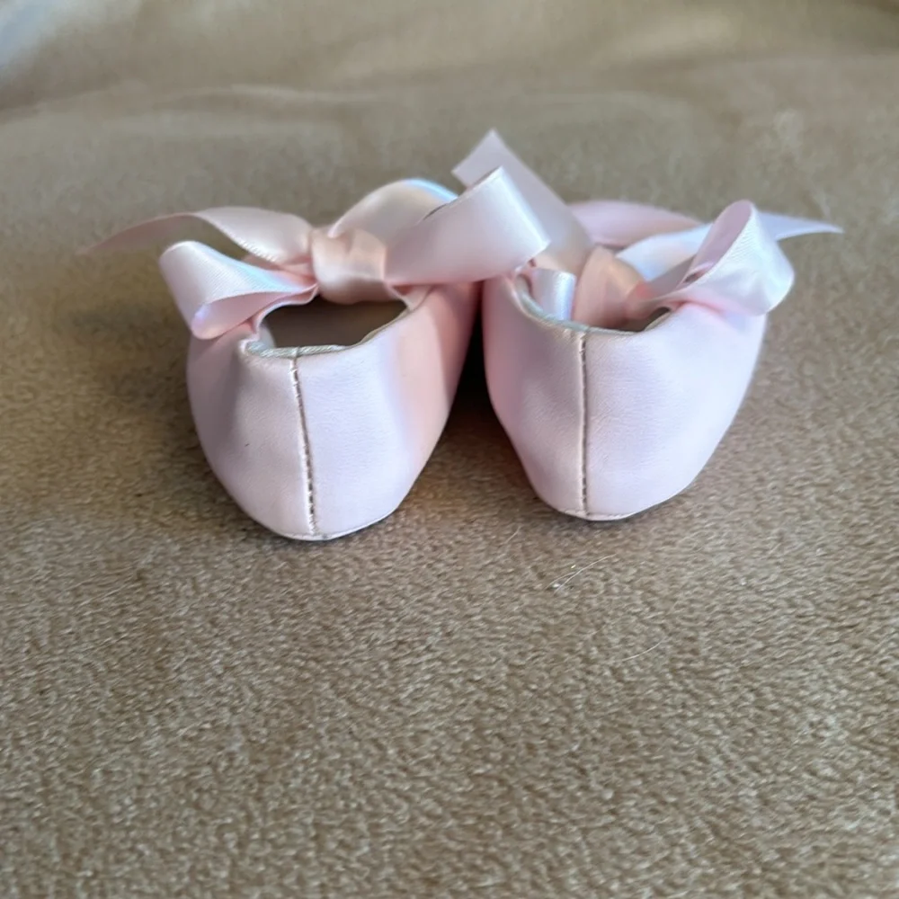 Faded glory, infant ballet slipper, pink with bows size 1